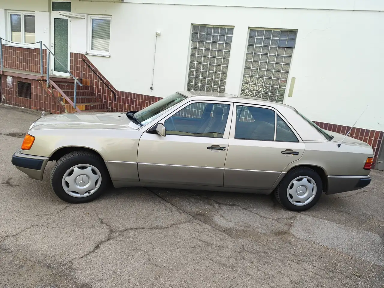 Mercedes-Benz 200 E Klasse, foto 3