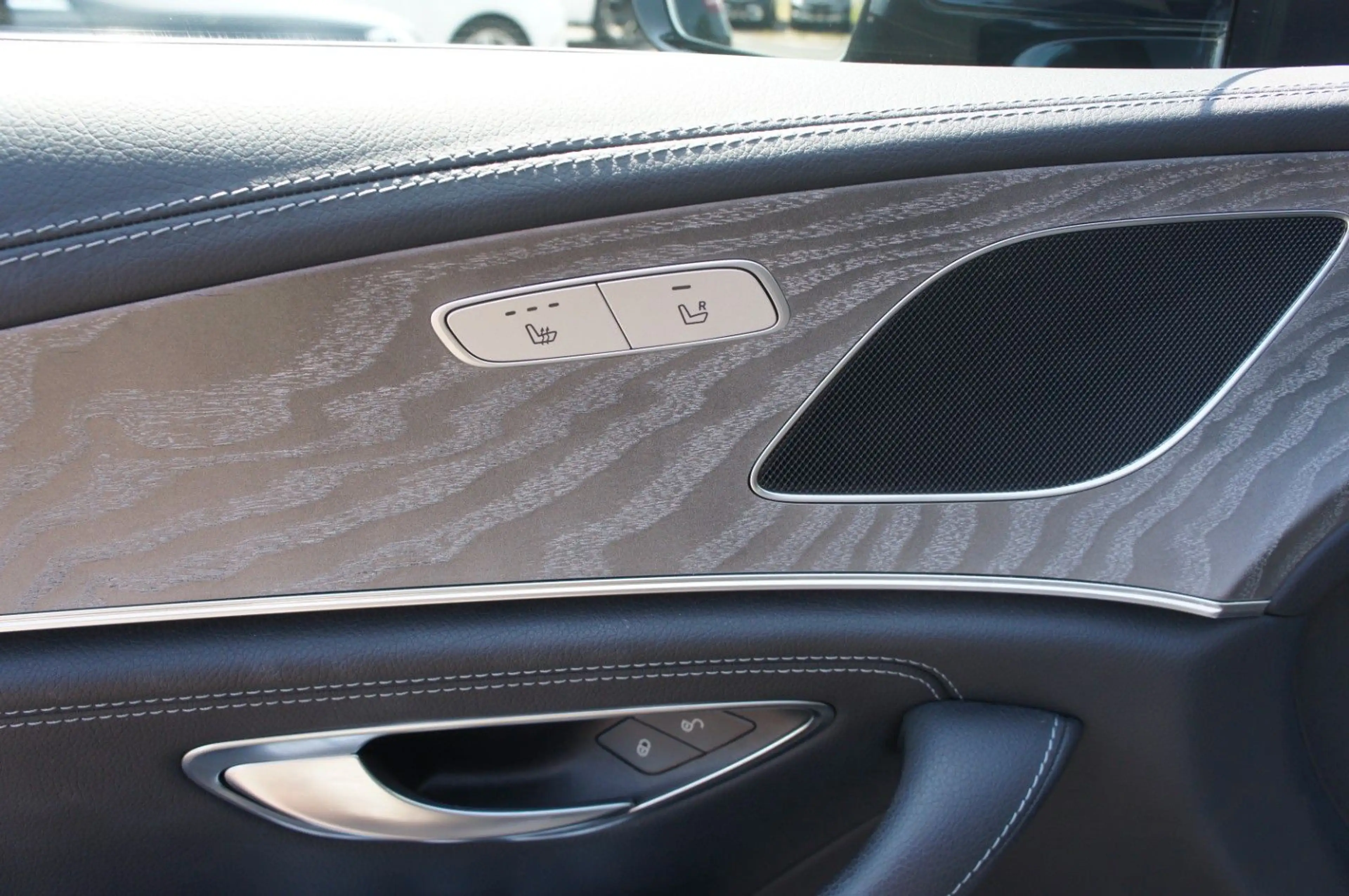 Mercedes-Benz CLS 450 4Matic AMG Line*ACC*360°*M.BEAM*367PS* — photo 13