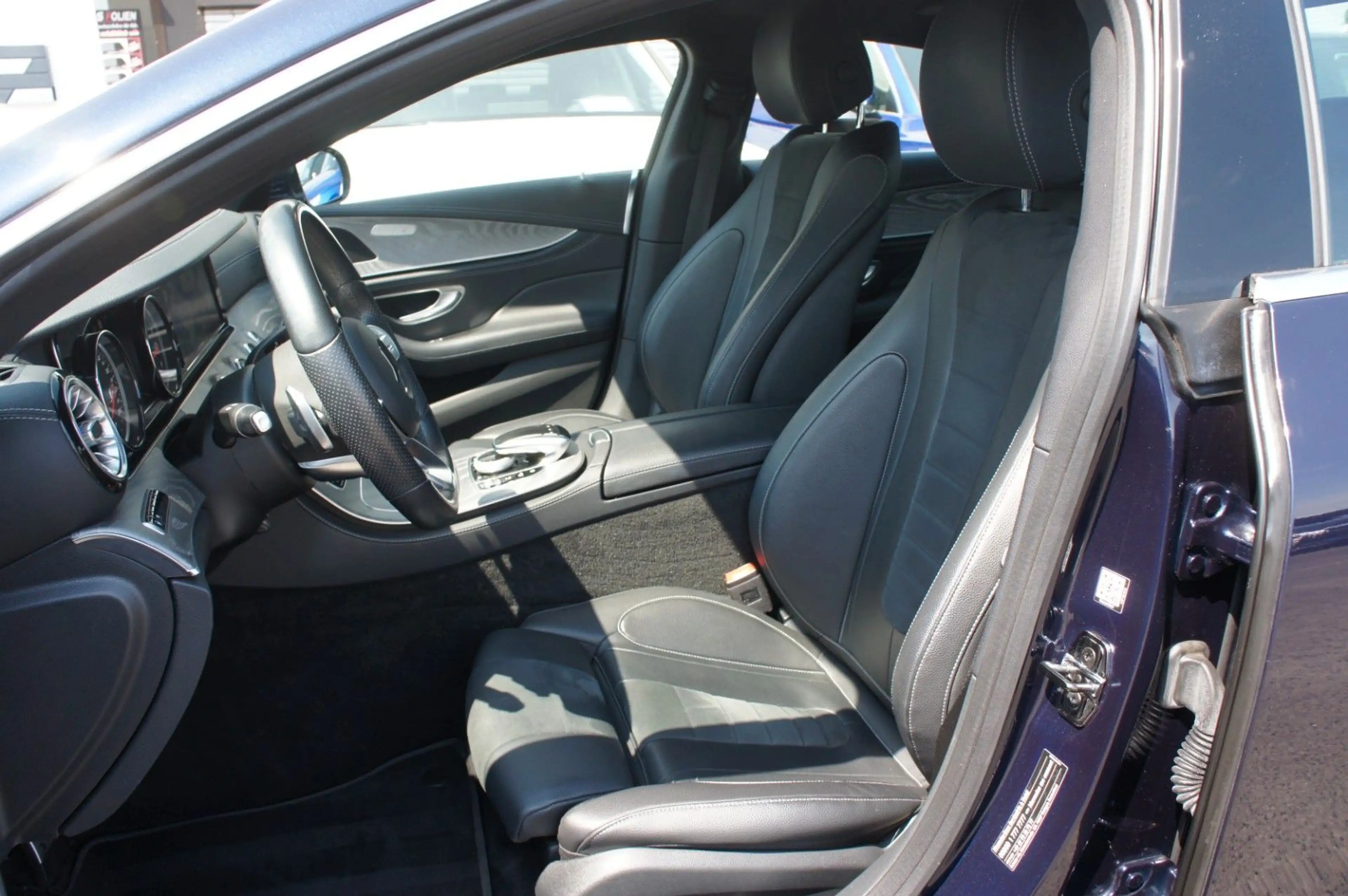 Mercedes-Benz CLS 450 4Matic AMG Line*ACC*360°*M.BEAM*367PS* — photo 11