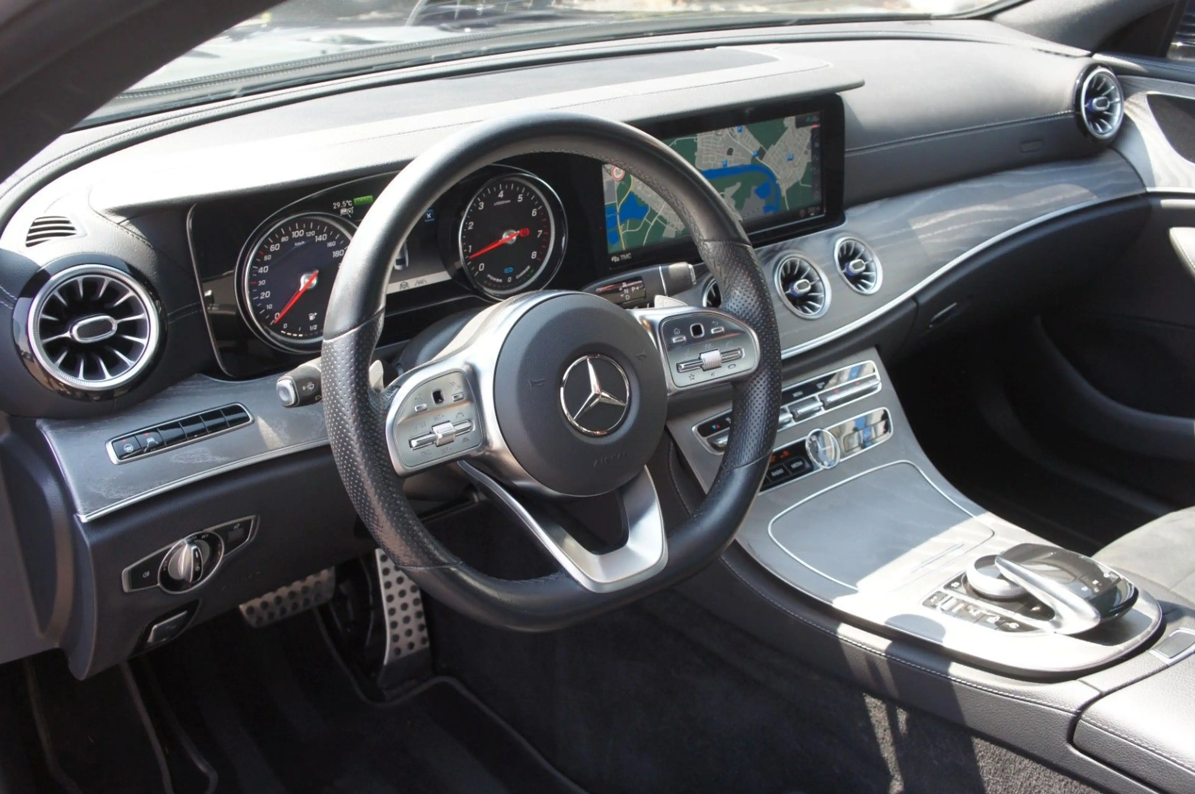 Mercedes-Benz CLS 450 4Matic AMG Line*ACC*360°*M.BEAM*367PS* — photo 10