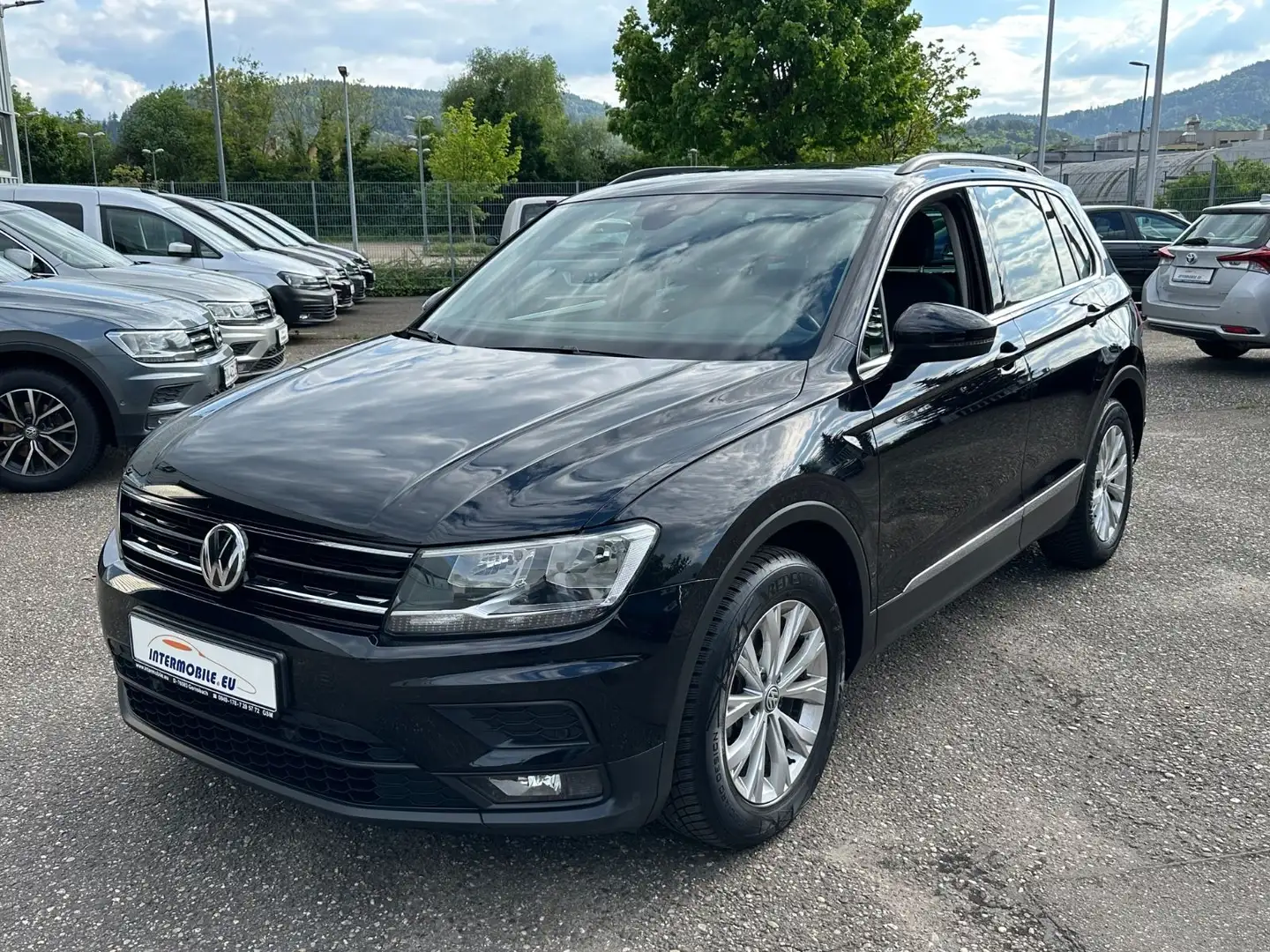 Volkswagen Tiguan 1.5 TSI Comfortline Navi AC Alu AHK Euro6 Noir - 1