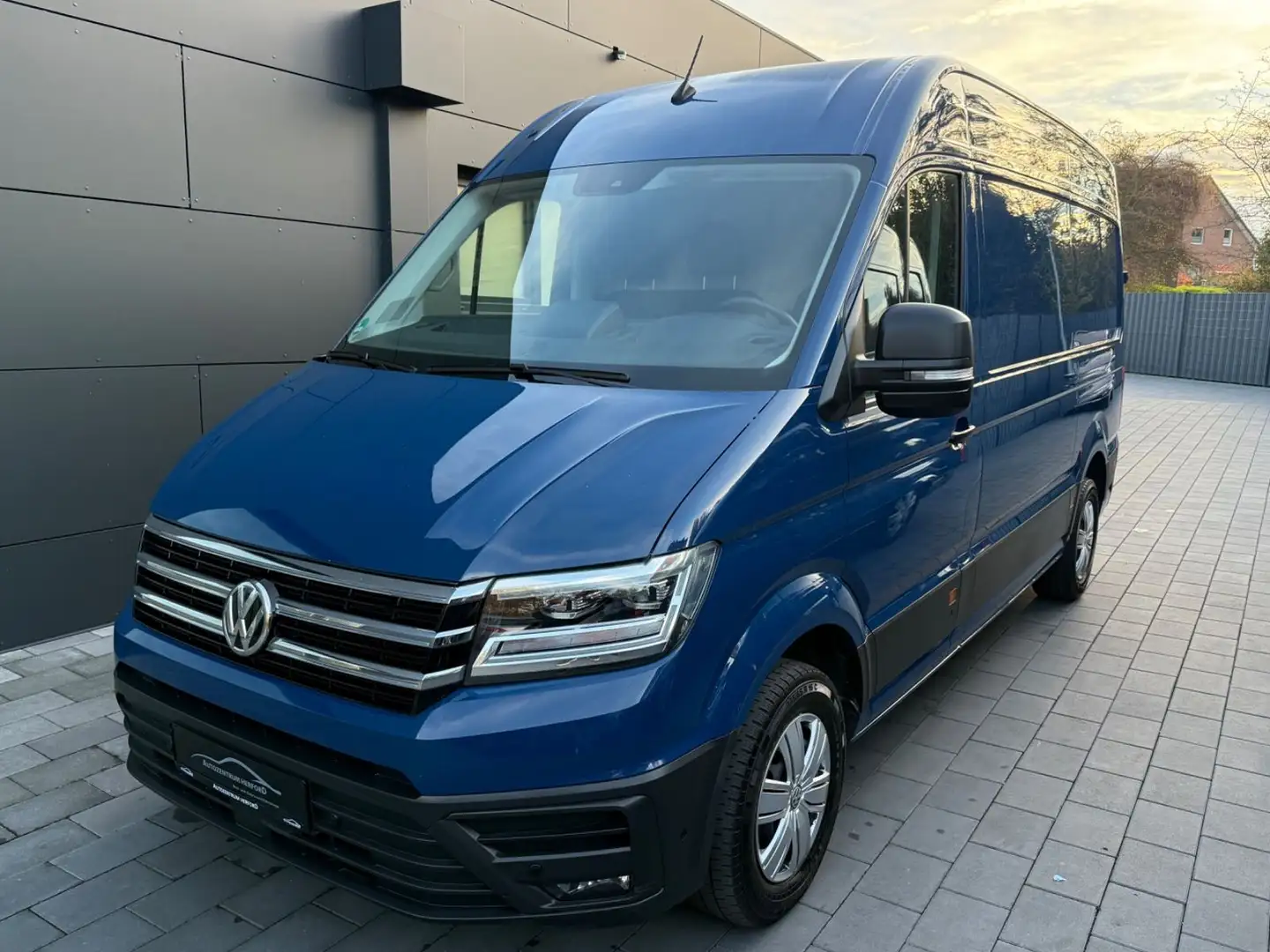 Volkswagen Crafter Kasten 35 Hoch Lang NAVI DSG LED AHK Blau - 1