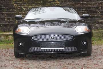 Top gepflegtes XKR Coupé 2 Jahre Garantie
