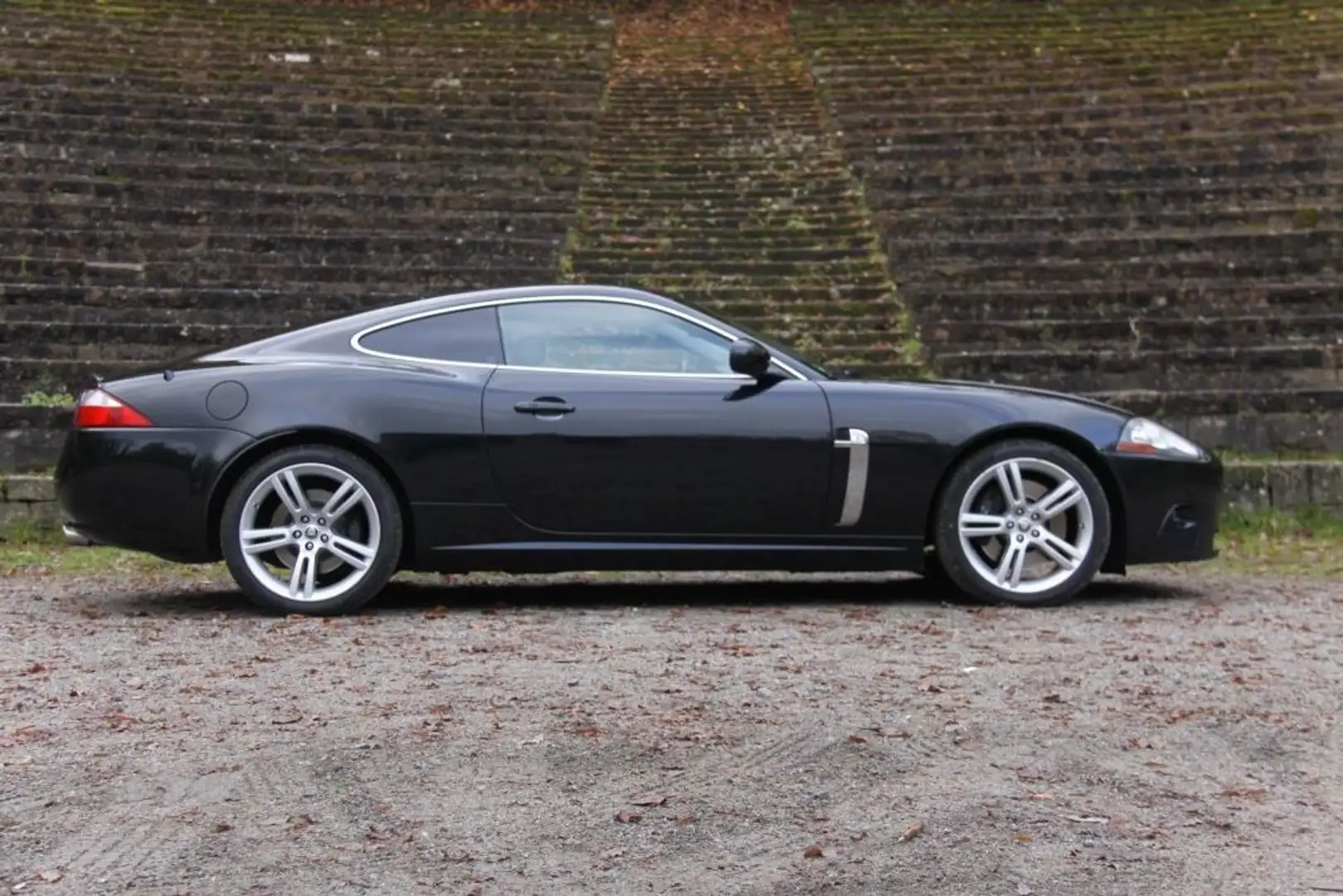 Jaguar XKR Top gepflegtes XKR Coupé 2 Jahre Garantie Schwarz - 2