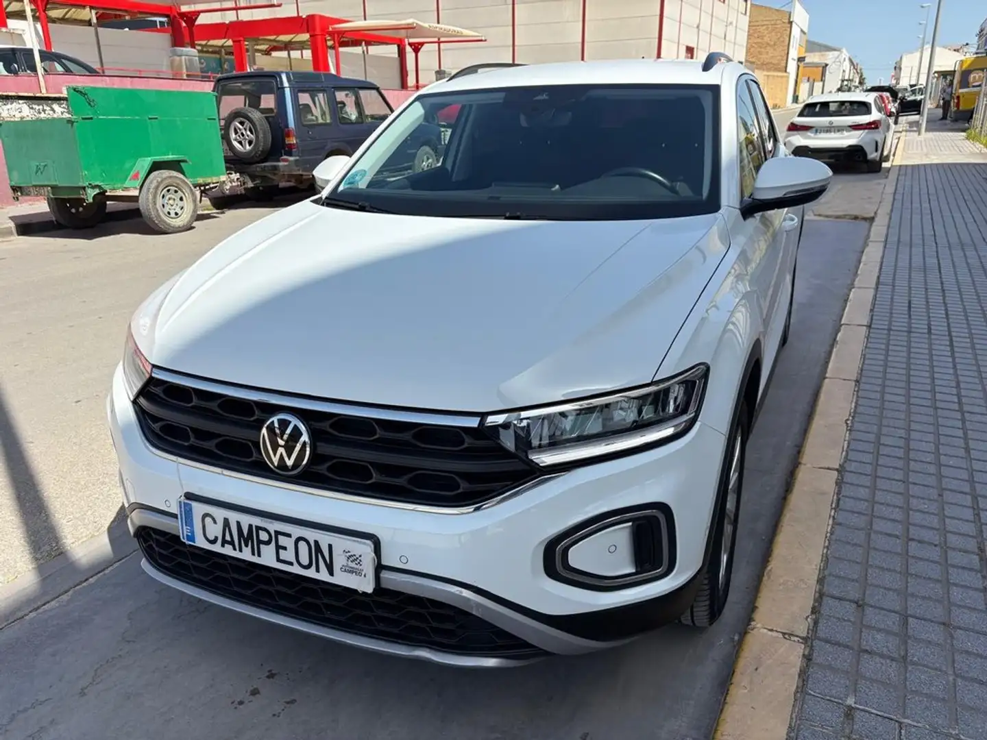 Volkswagen T-Roc 1.5 TSI Advance DSG7 Blanco - 2