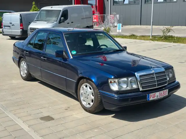 Mercedes-Benz 280 E 280