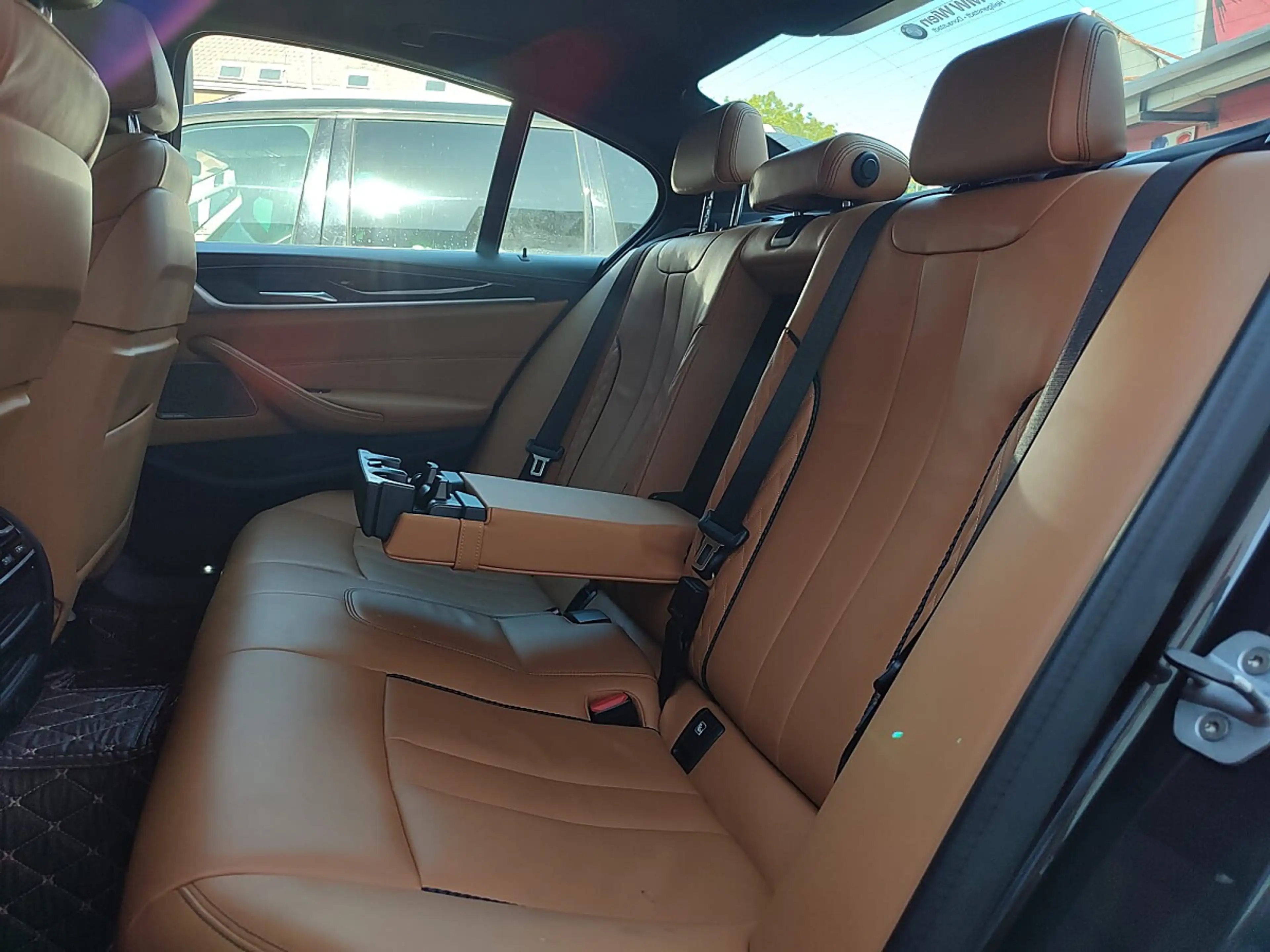 BMW 530 e PHEV iPerformance — photo 10