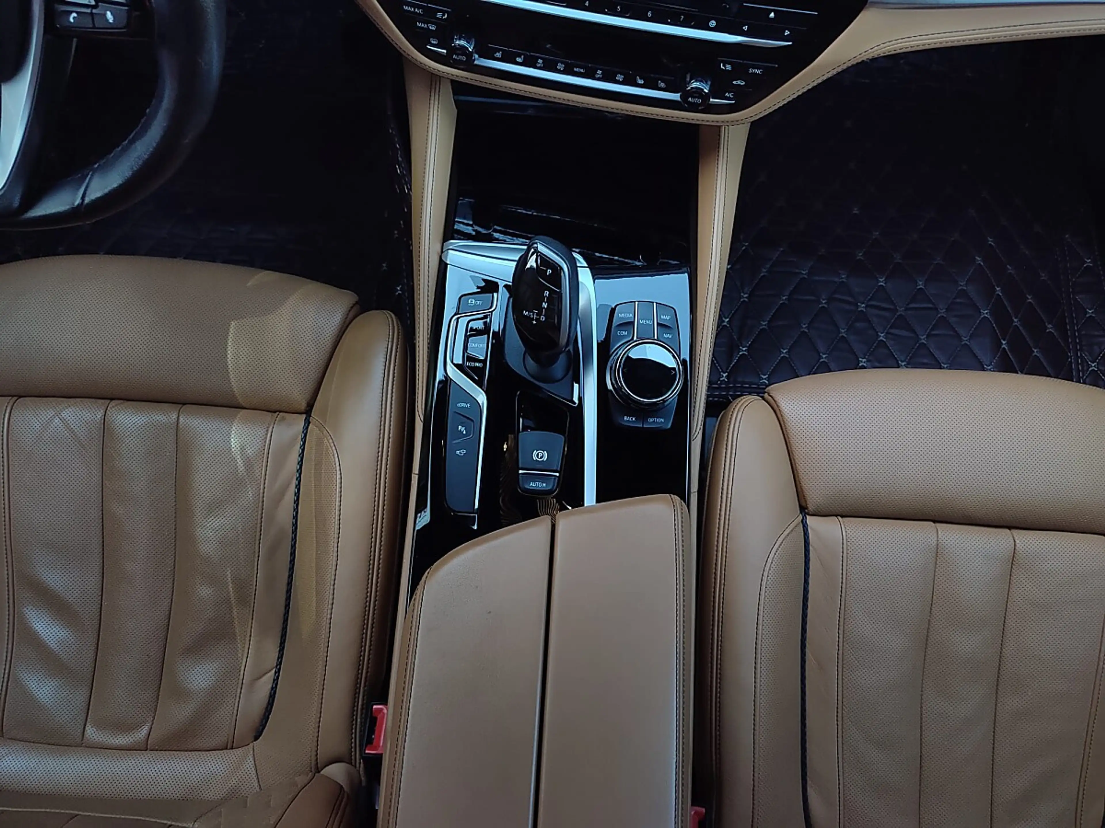 BMW 530 e PHEV iPerformance — photo 13