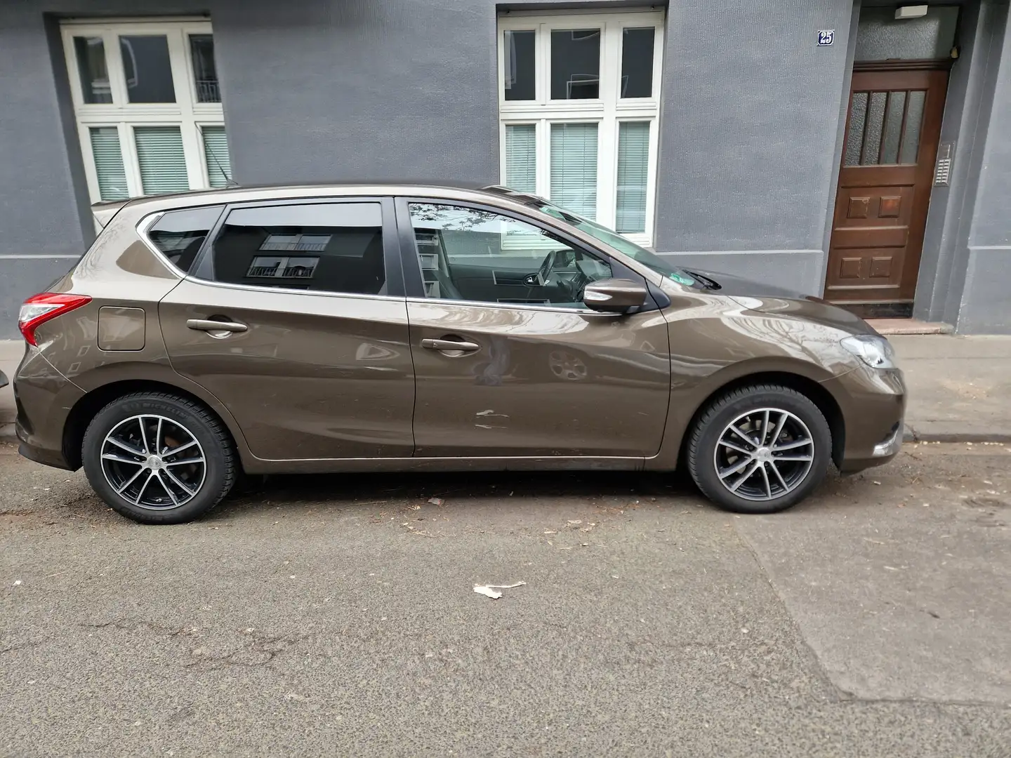 Nissan Pulsar Pulsar 1.2 DIG-T Tekna Hnědá - 2