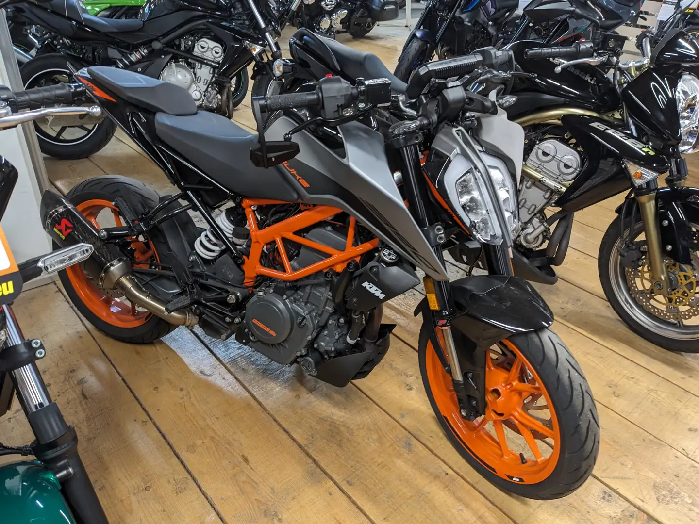 KTM 390 Duke Negru - 1
