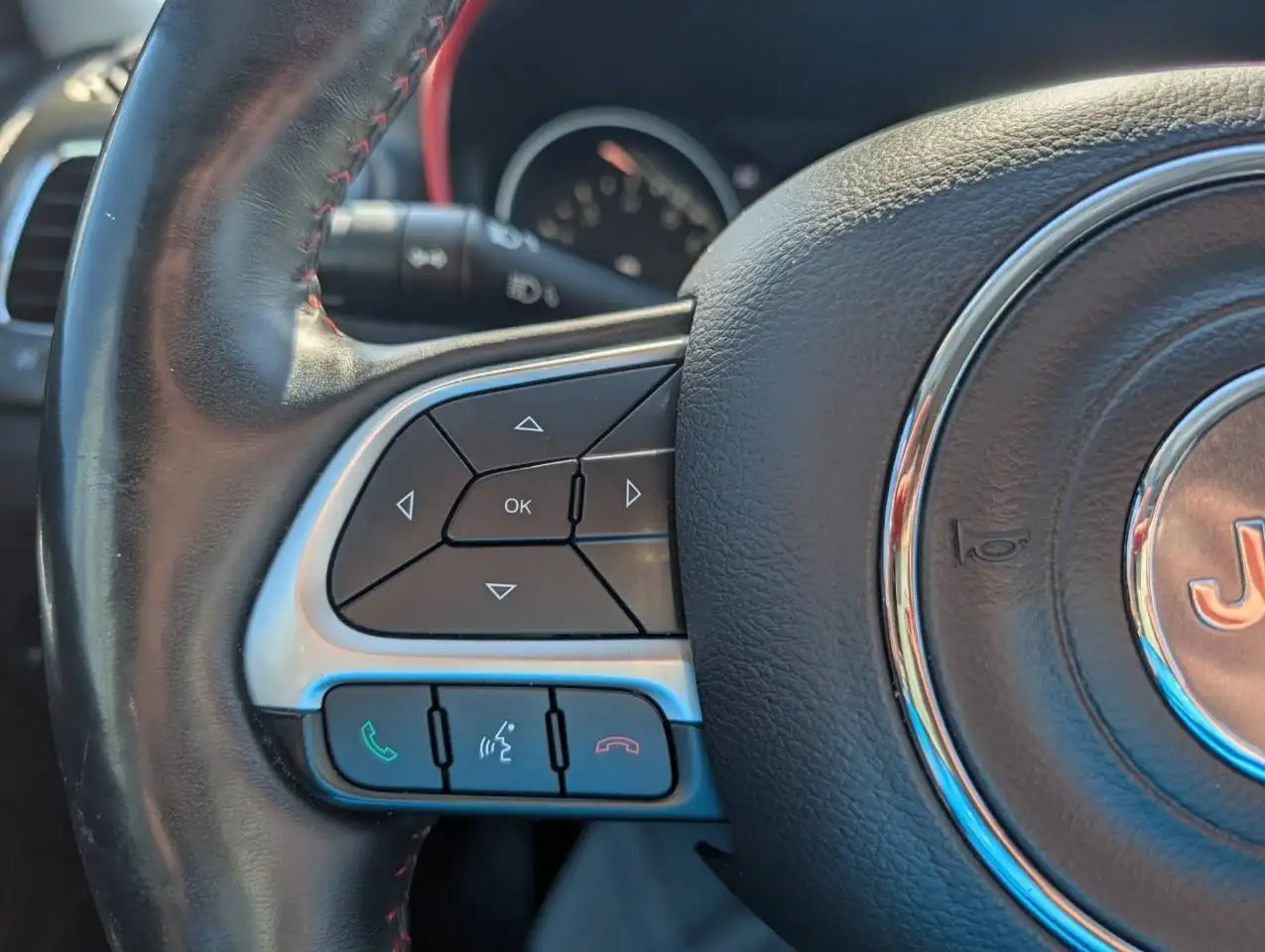 Jeep Compass photo Jeep Compass