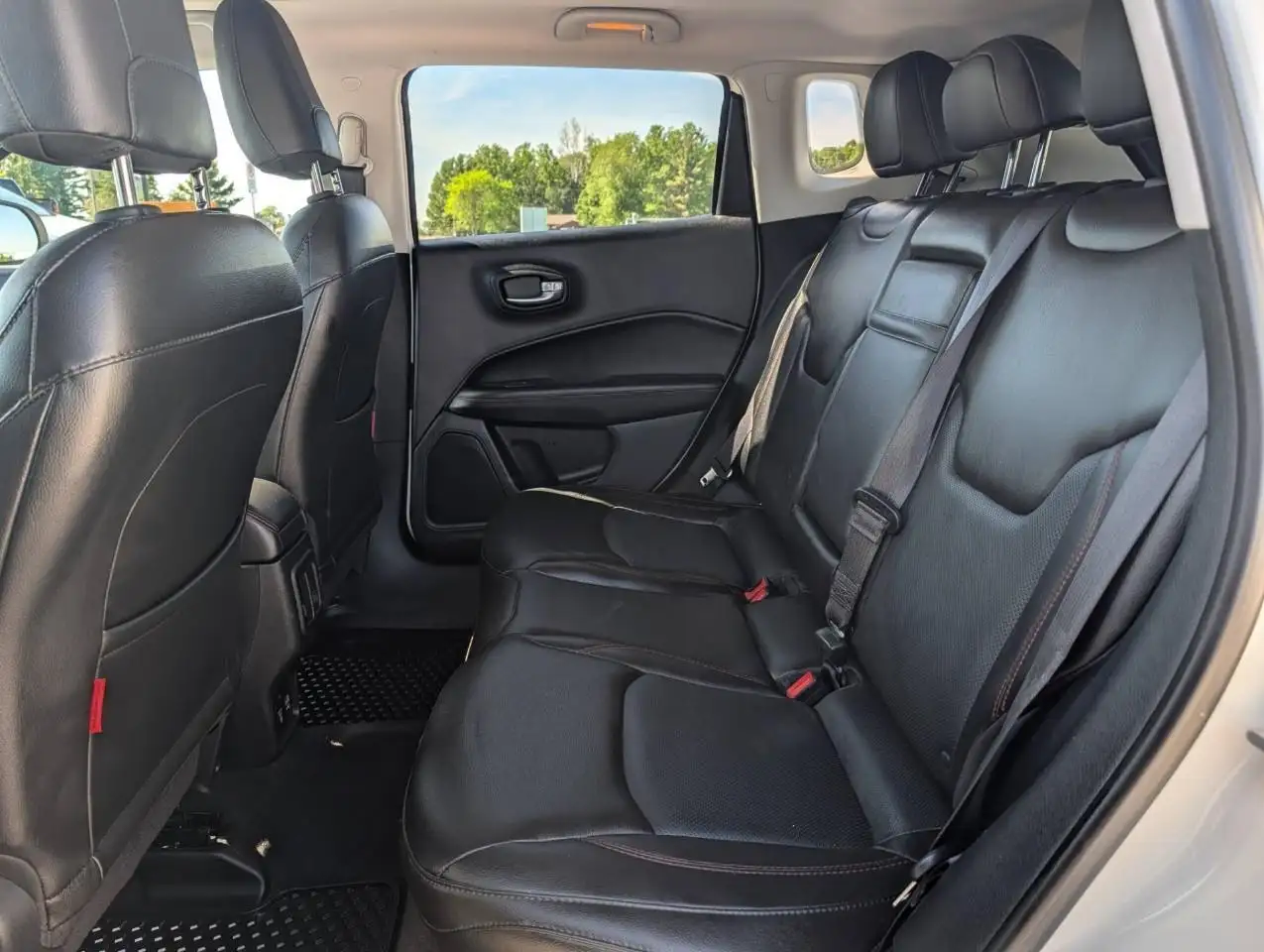 Jeep Compass photo Jeep Compass