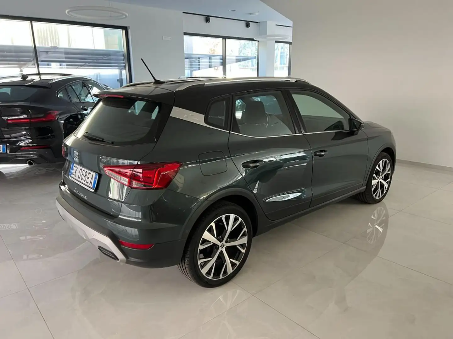 SEAT Arona 1.0 EcoTSI XPERIENCE Grigio - 2