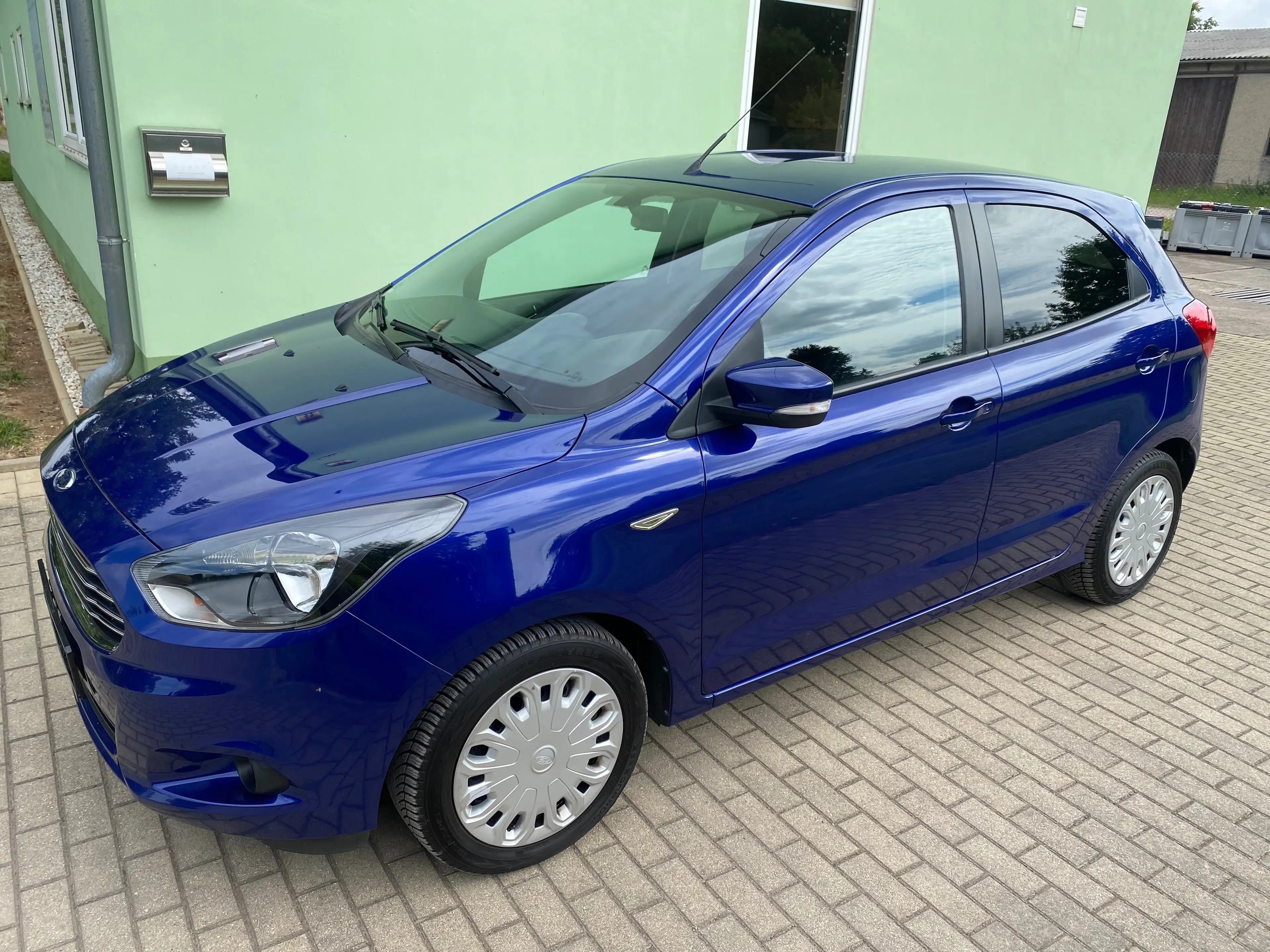 Ford Ka/Ka+ Cool*Nur 95Tkm*Scheckheftgepflegt*HU/AU Neu*Aus 1. Hand*Klima*top!** — photo 4
