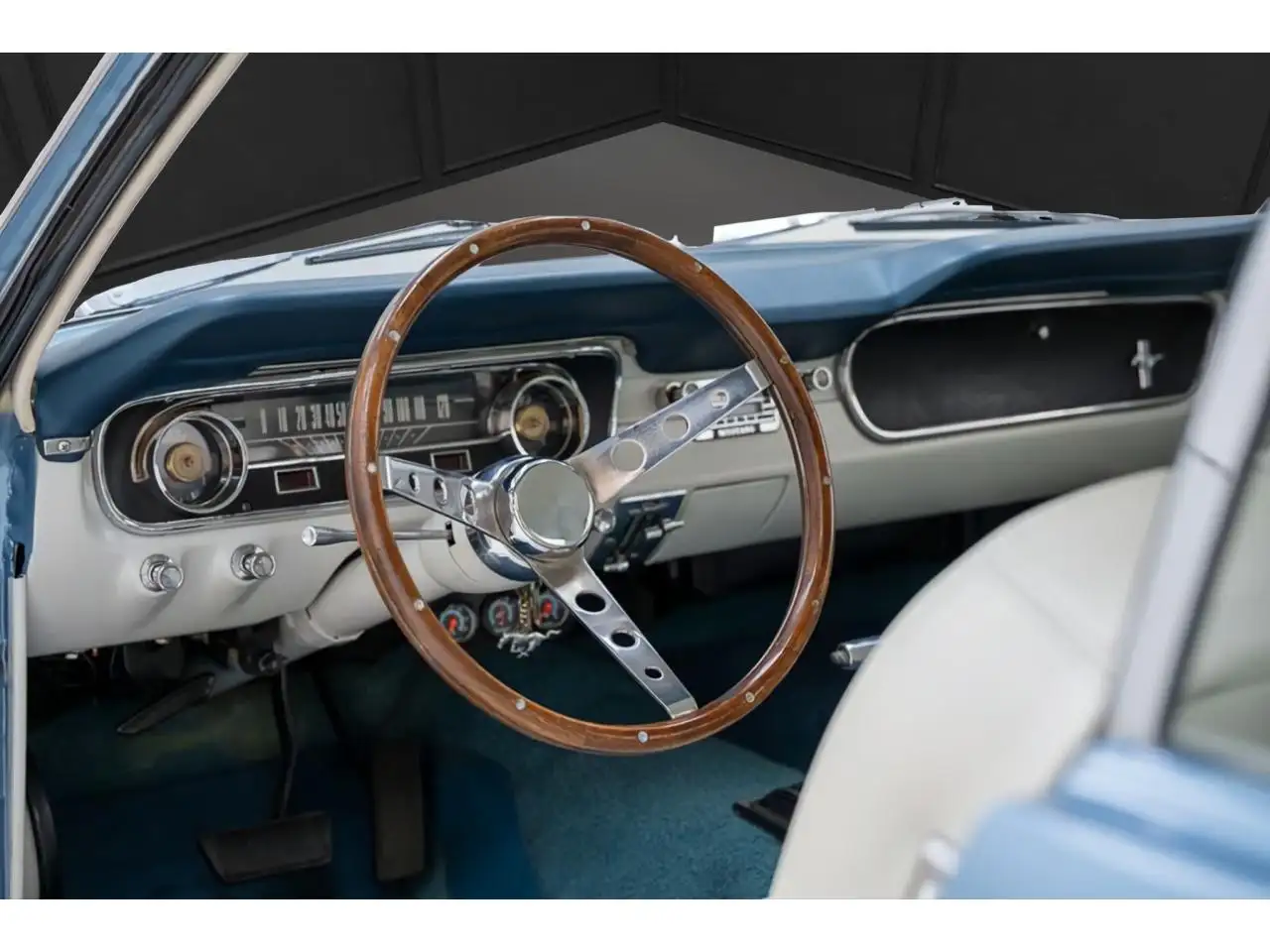 Ford Mustang PREMIERE GENERATION - ETAT DE CONSERVATION EXCEPTIONNEL - V8 4.7L BVA 275cv, foto 9