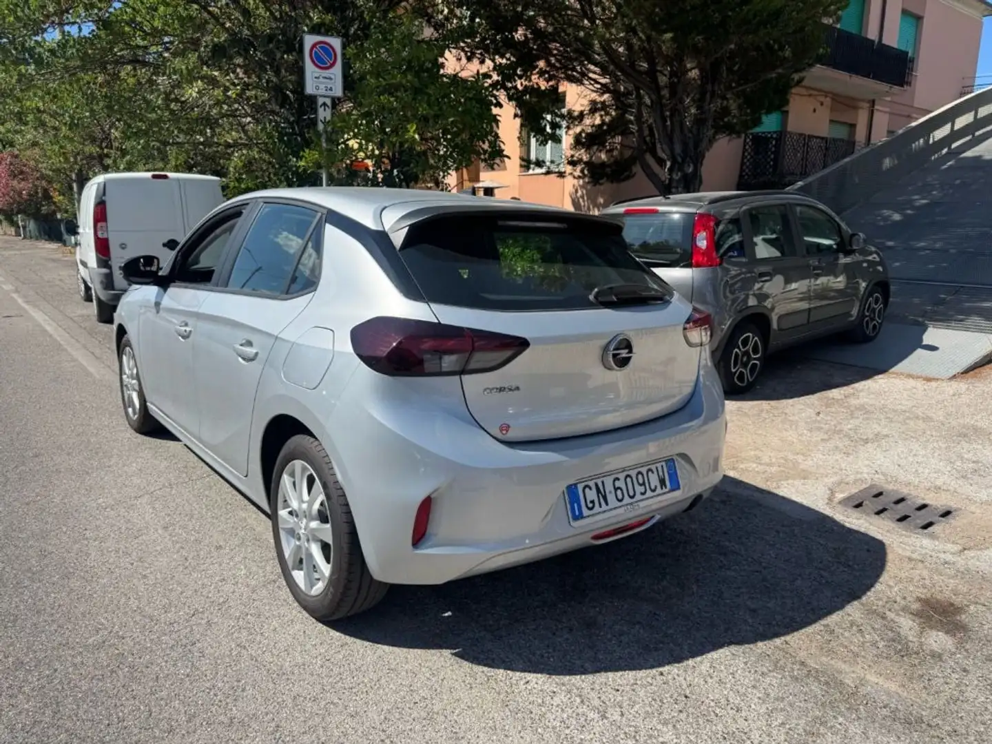Opel Corsa PROMO FINANZIAMENTO 1.2 Edition Grigio - 2