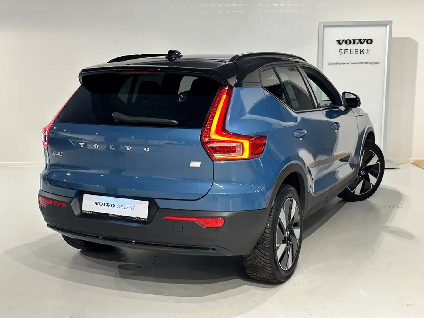 Volvo EX40 Recharge Extended Range Blauw - 2