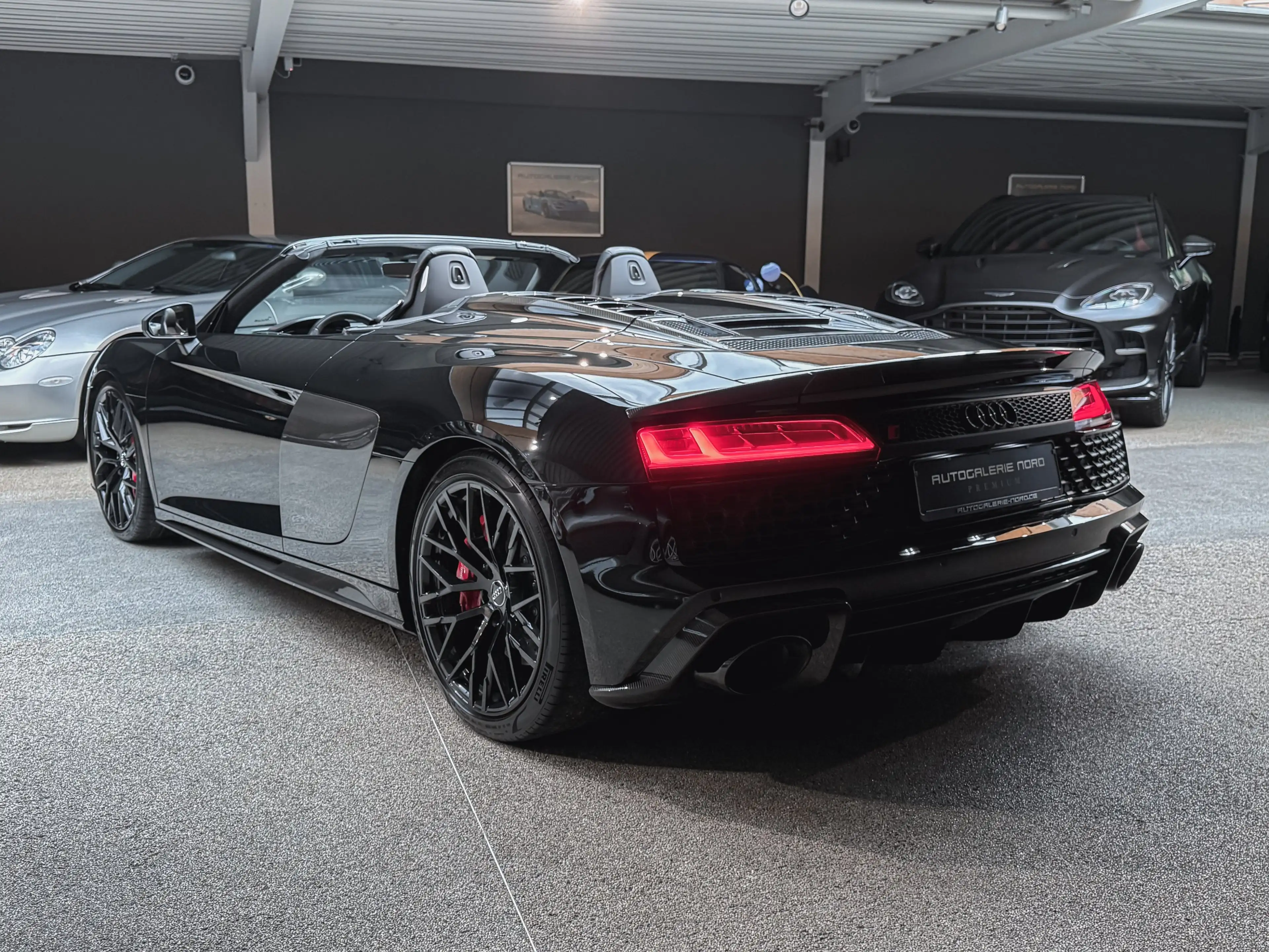 Audi R8 Spyder V10 Performance B&O+Laser+Exclusive+Magneti — photo 14
