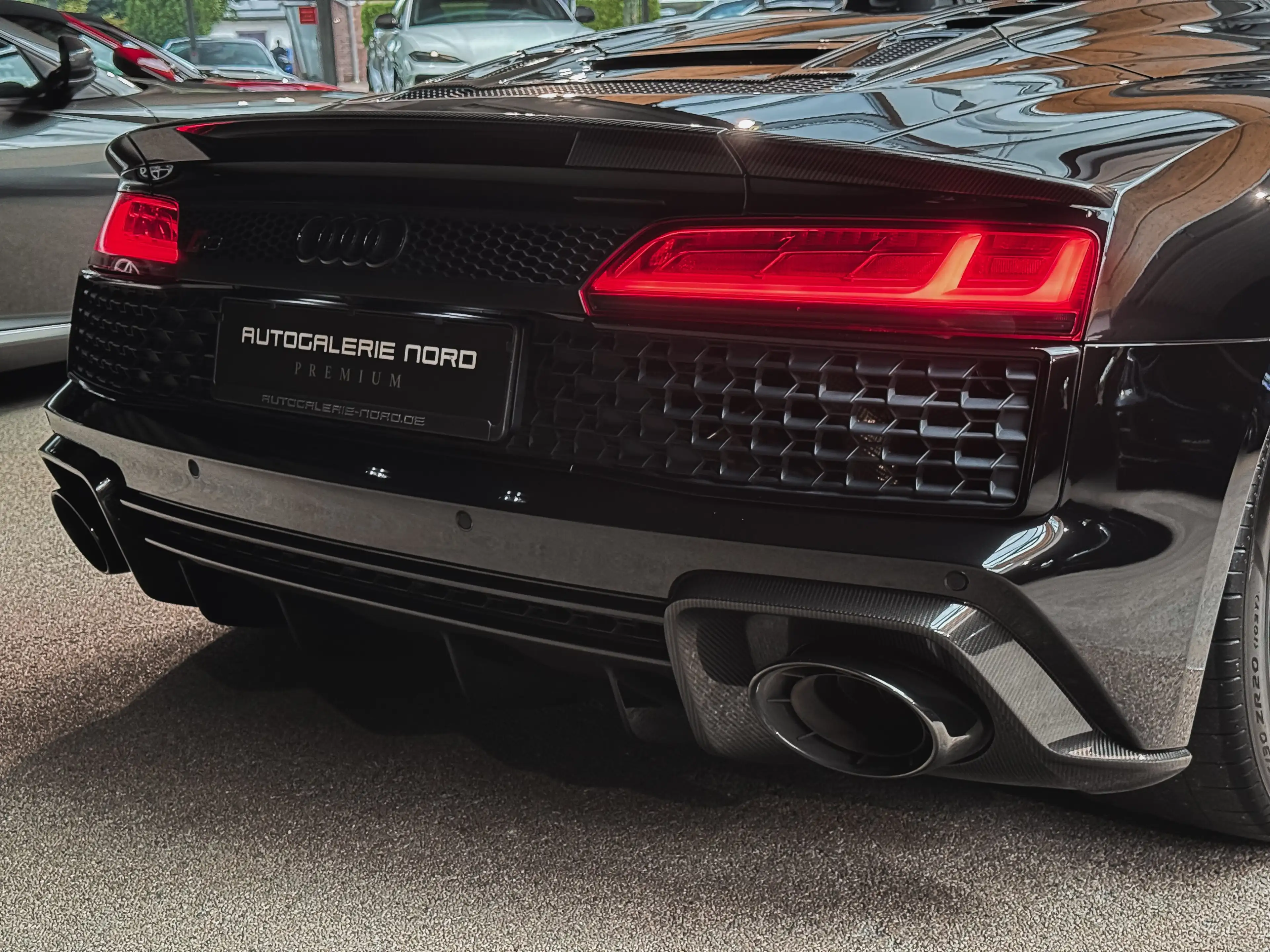 Audi R8 Spyder V10 Performance B&O+Laser+Exclusive+Magneti — photo 10