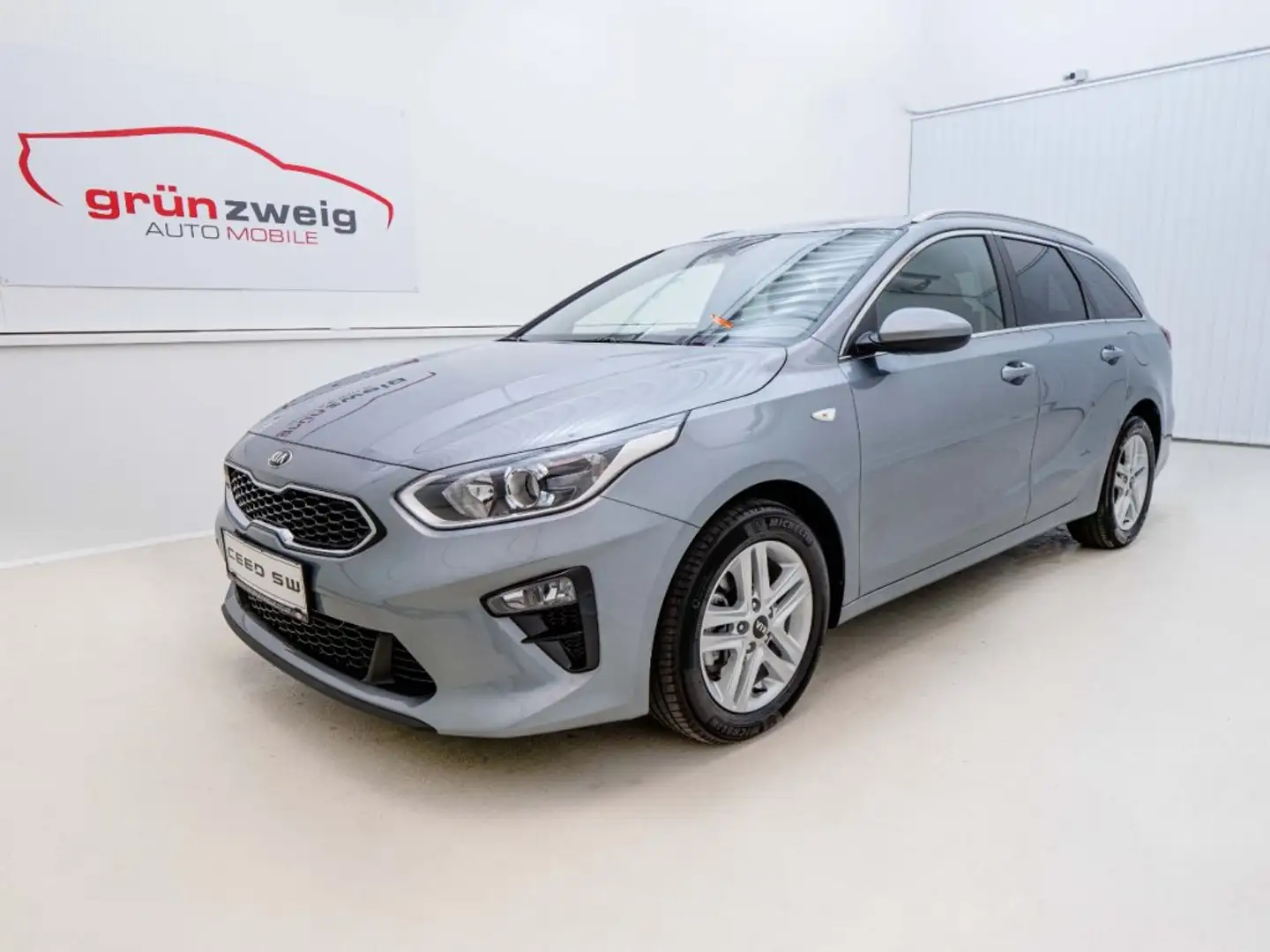 Kia Ceed SW / cee'd SW CEEDSW/SILBER/UVO/1.5 TGDI 48V/DCT7/140 Argent - 1