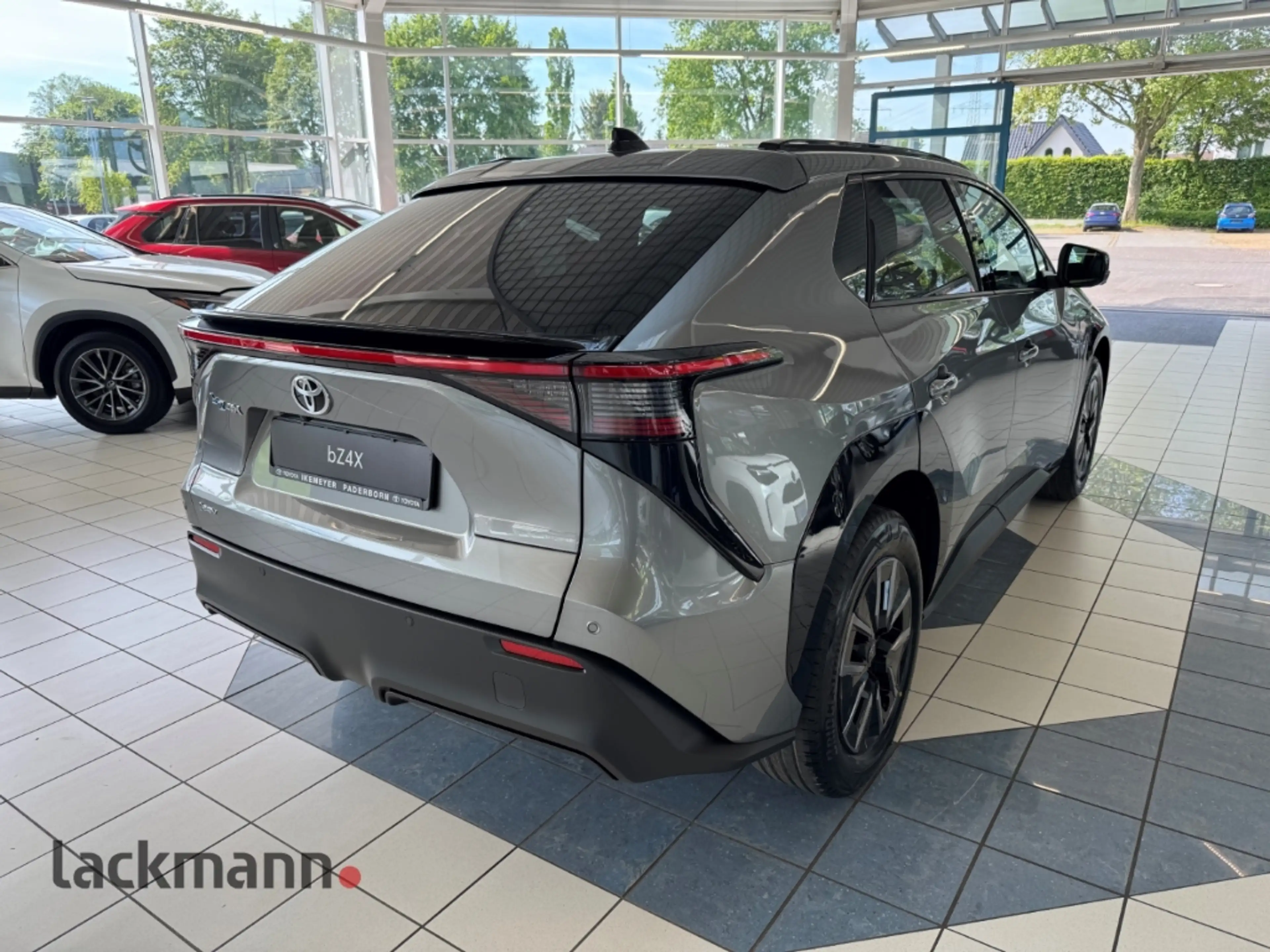 Toyota bZ4X Teamplayer 360°Kamera Toter Winkel Warner — photo 4