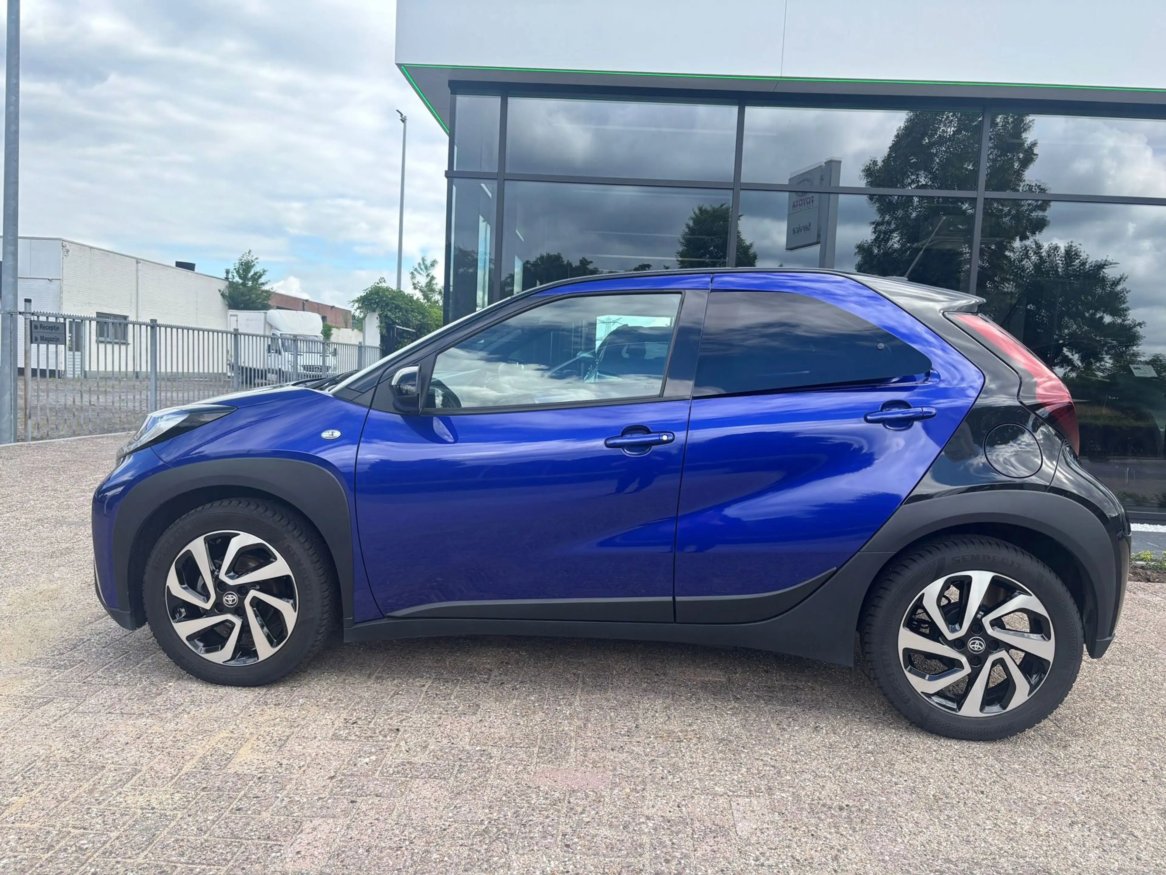 Toyota Aygo X 1.0 VVT-i MT Pulse — photo 2