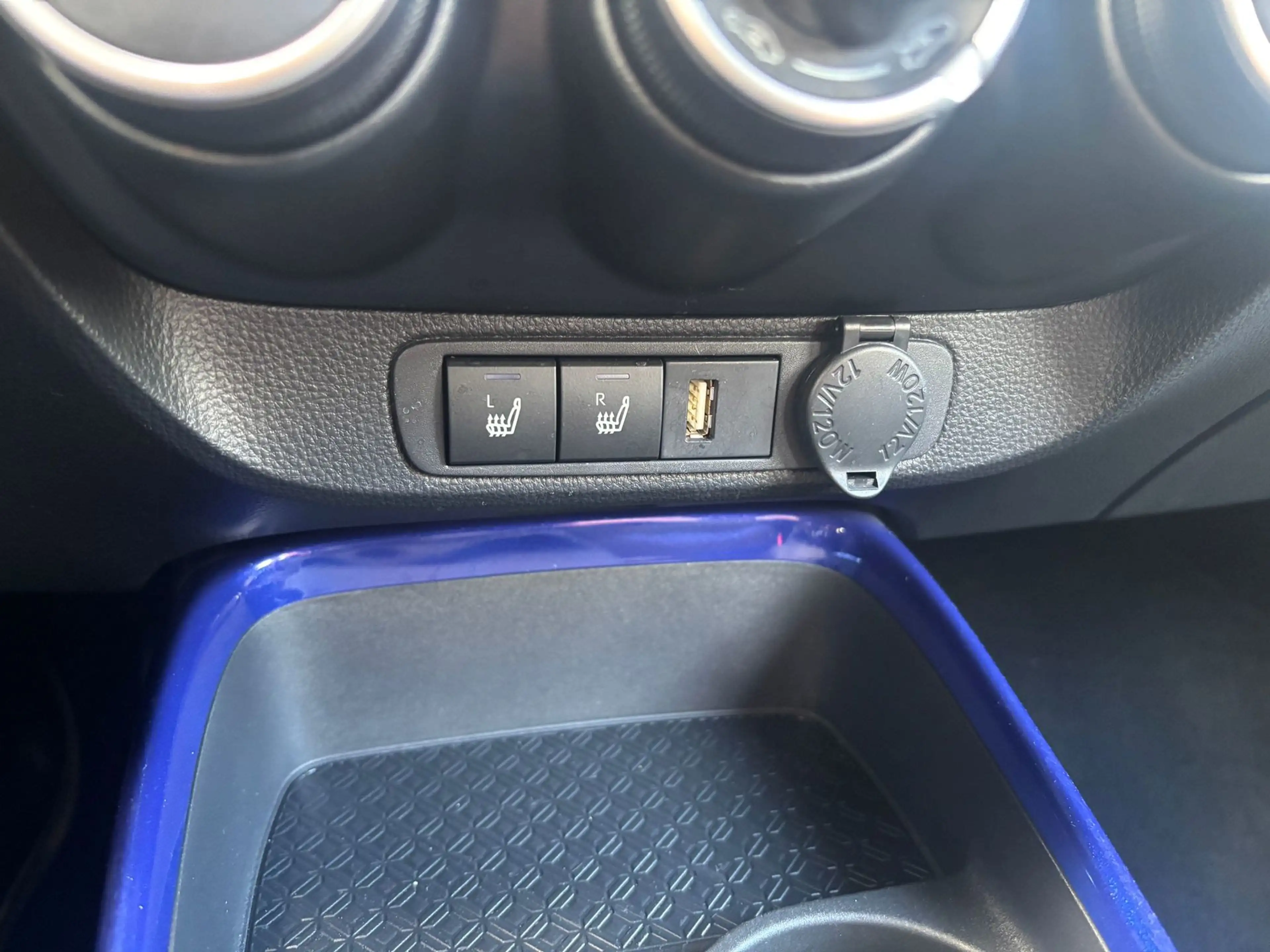 Toyota Aygo X 1.0 VVT-i MT Pulse — photo 13