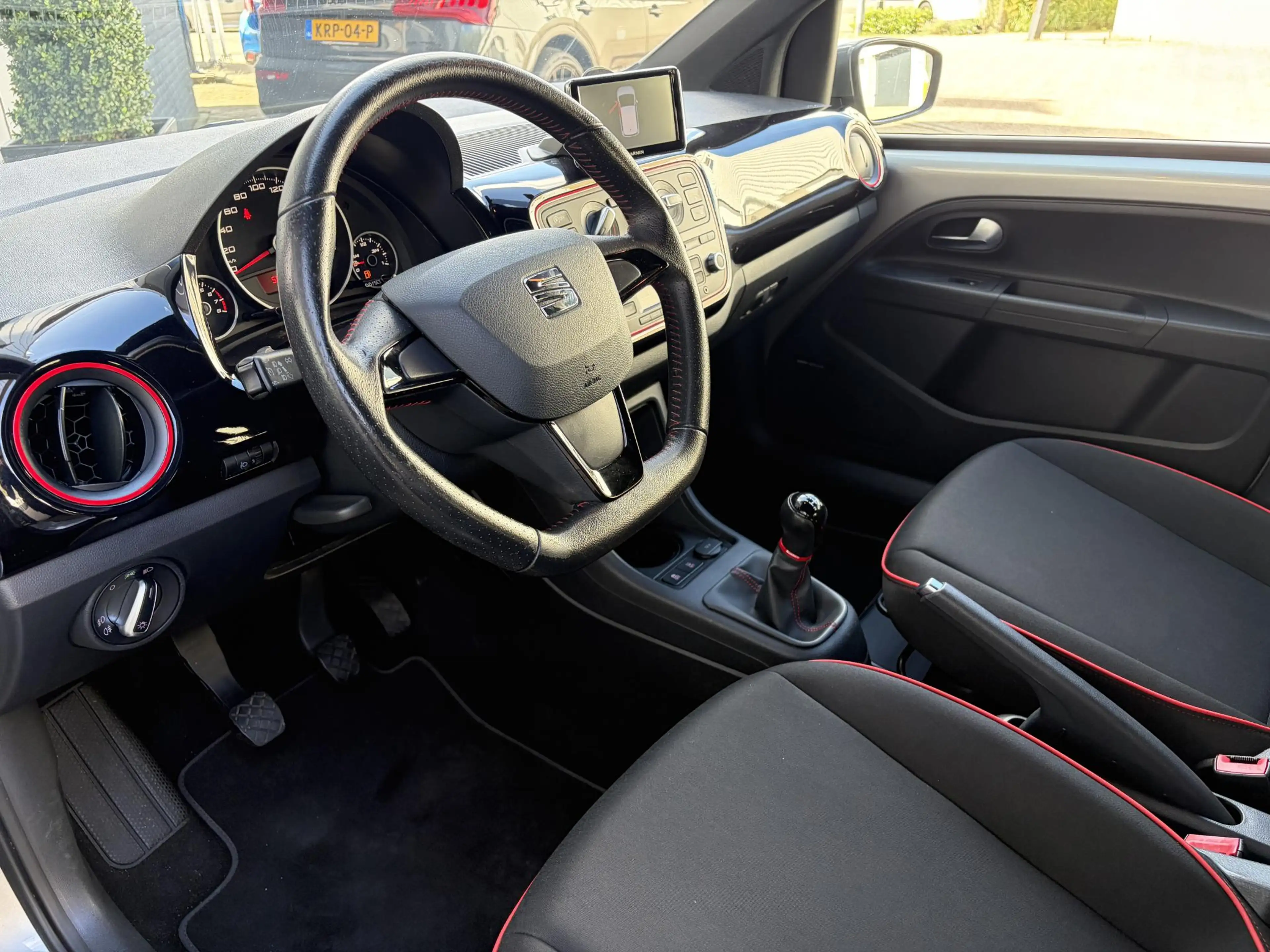 SEAT Mii 1.0 FR Connect | Seat sound | Parkeer sensoren | A — photo 10