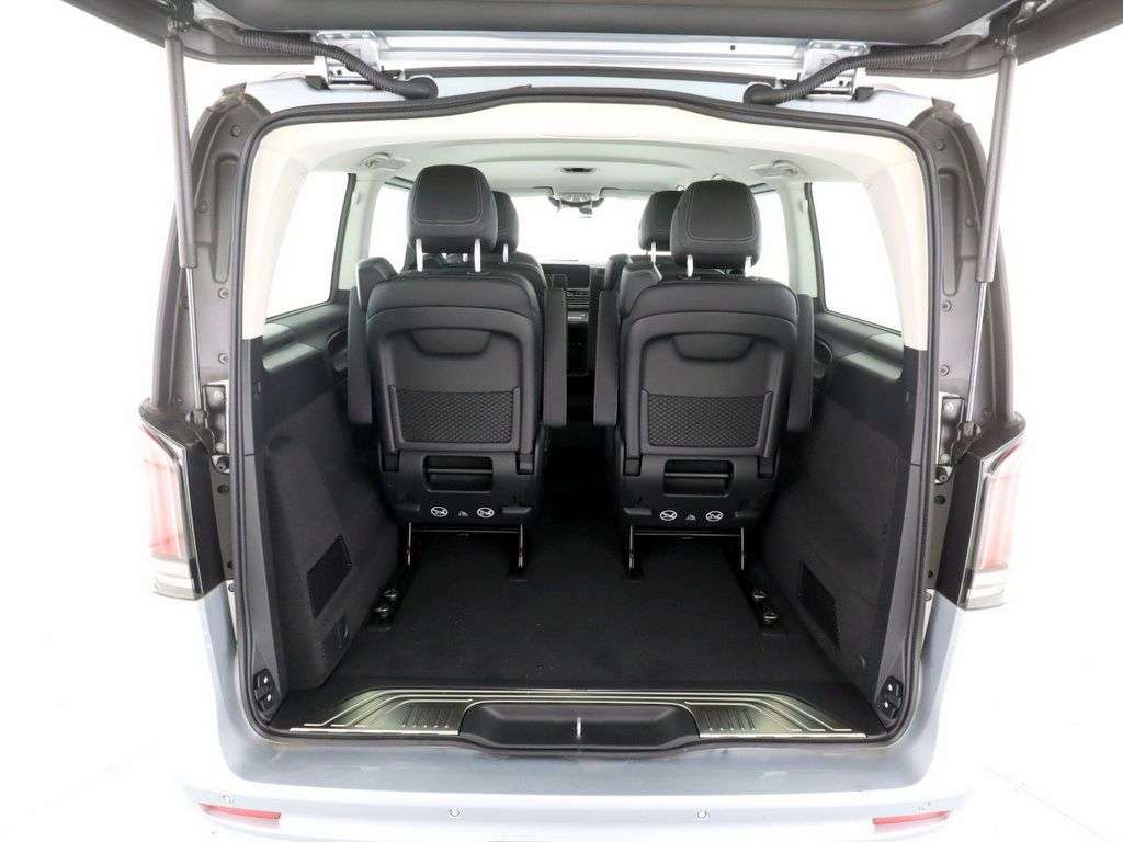 Mercedes-Benz V 220