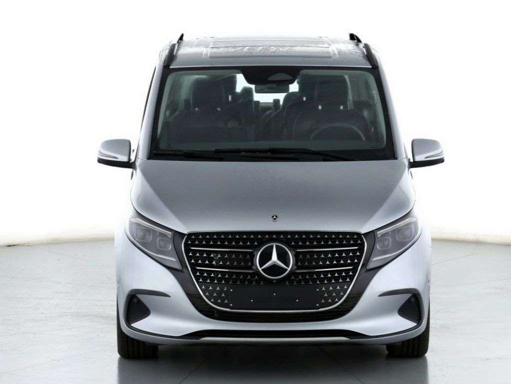 Mercedes-Benz V 220