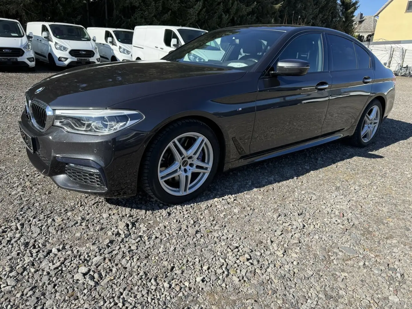 BMW 540 540d xDrive M Sport, Leder, Automatik, Navi Grijs - 1