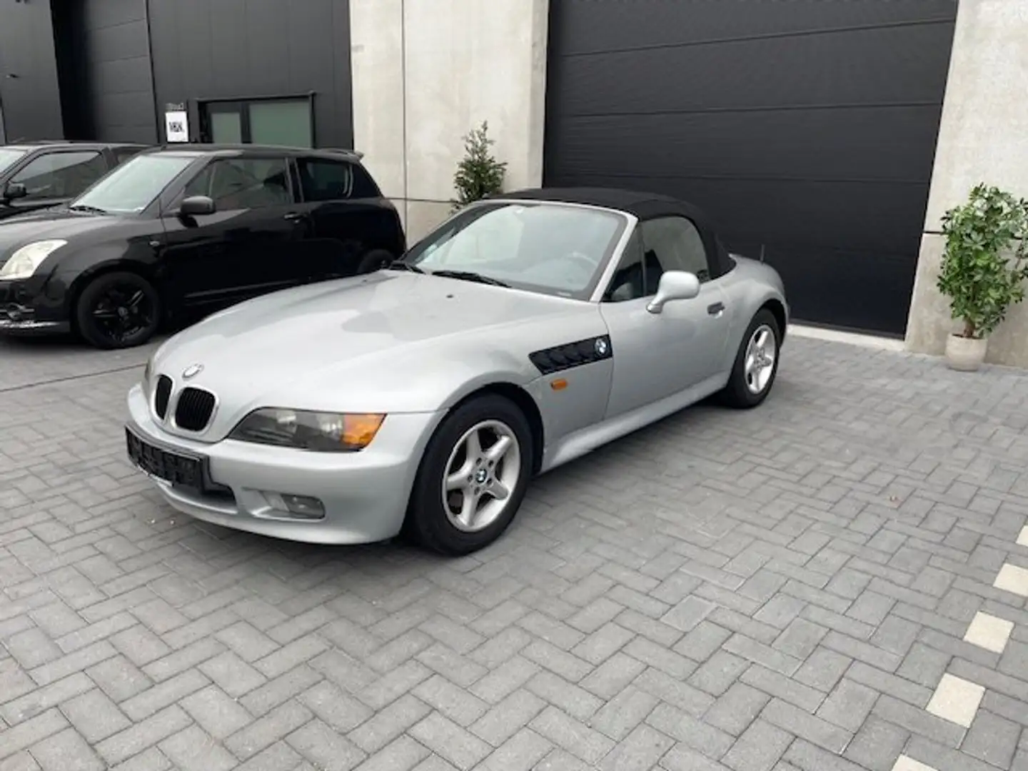 BMW Z3 Z3 Roadster 1.9 Automaat, Nieuw dak,Bijna oldtimer Argent - 1