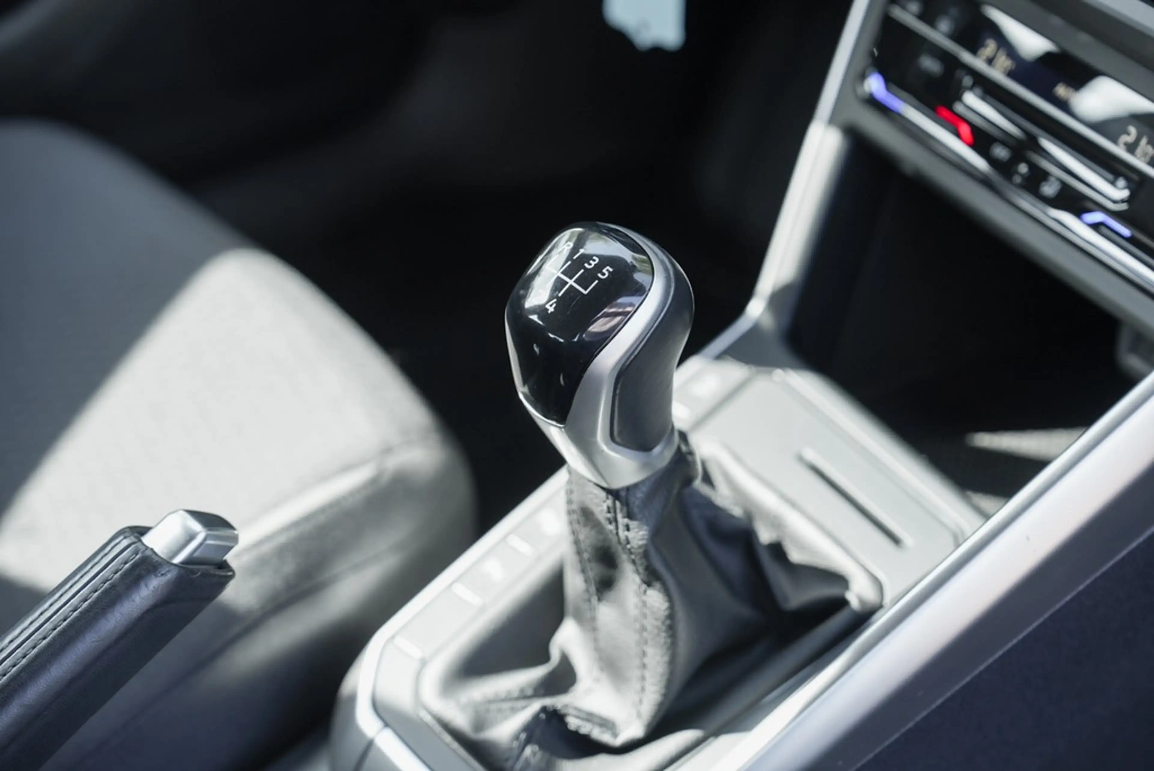 Volkswagen Polo 1.0 TSI Life *LED*Navi*App-Con*Park-Assist*PDC*... — photo 9