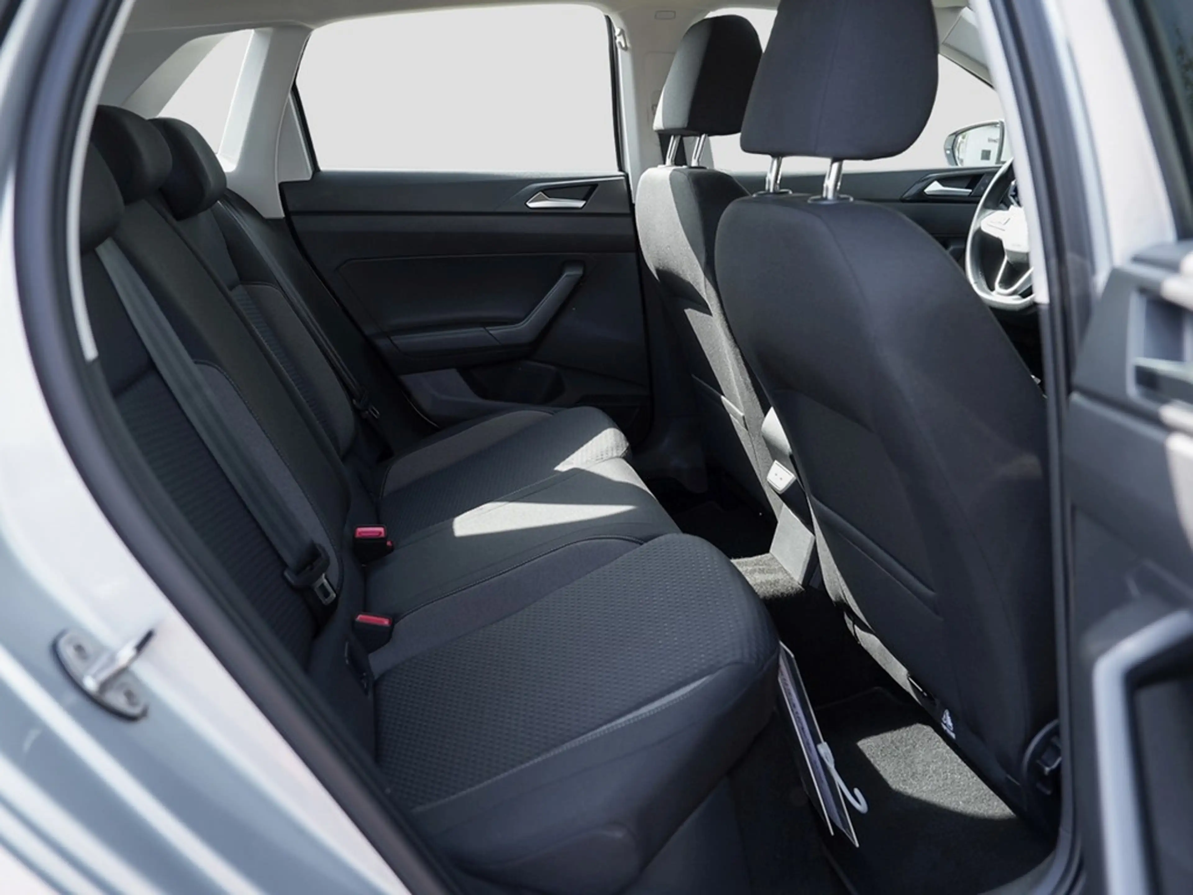 Volkswagen Polo 1.0 TSI Life *LED*Navi*App-Con*Park-Assist*PDC*... — photo 10