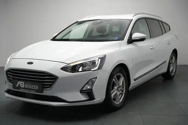 Ford Focus view 4