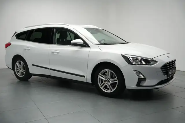 Ford Focus view 5