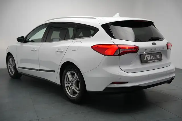 Ford Focus view 7