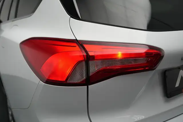Ford Focus view 10