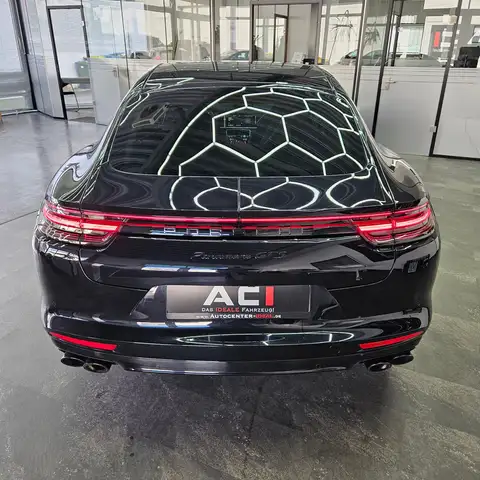 Porsche Panamera view 6