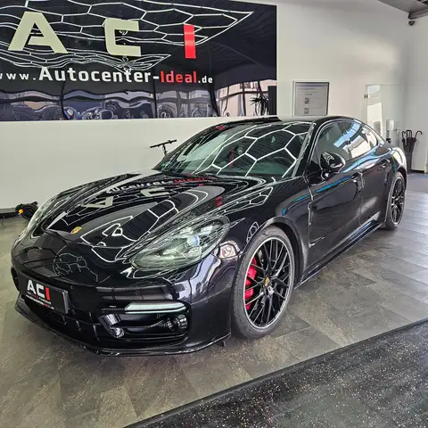 Porsche Panamera view 10
