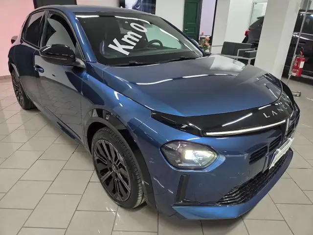 Lancia Ypsilon Hybrid e-DCT Edizione Cassina