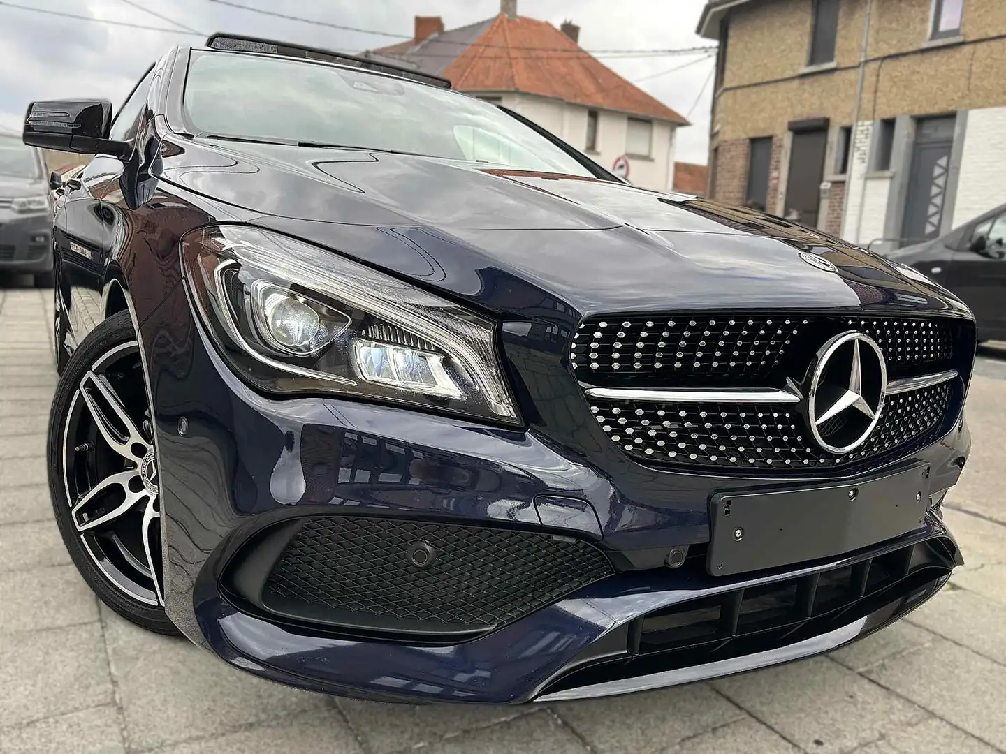 Mercedes-Benz CLA 180 PACK AMG/ TOIT PANO-GPS-CAMERA-XENON/GARANTIE ! Bleu - 1