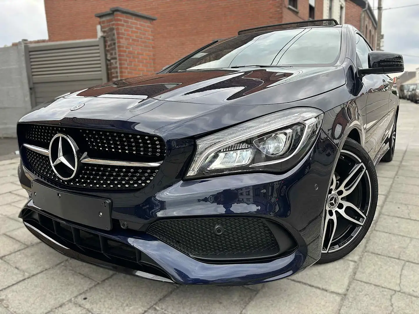 Mercedes-Benz CLA 180 PACK AMG/ TOIT PANO-GPS-CAMERA-XENON/GARANTIE ! Bleu - 2