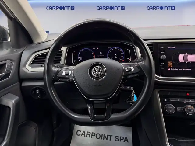 Volkswagen T-Roc view 13