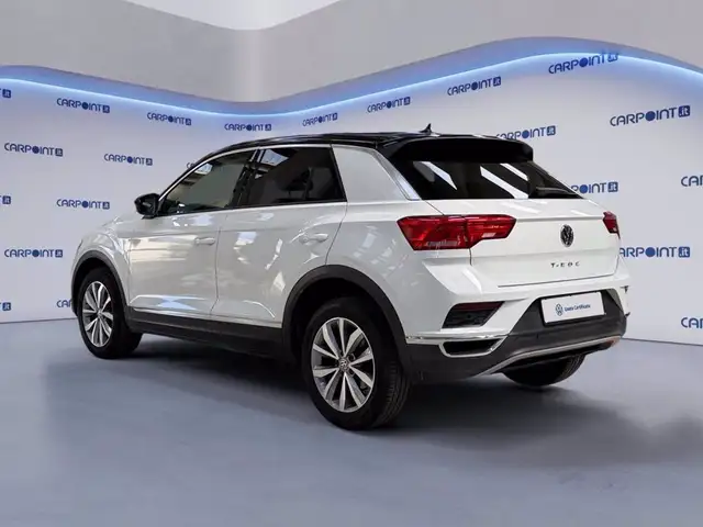 Volkswagen T-Roc view 4
