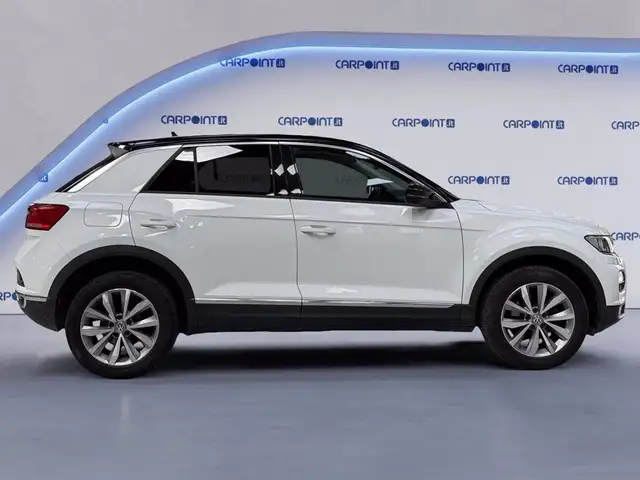 Volkswagen T-Roc view 7