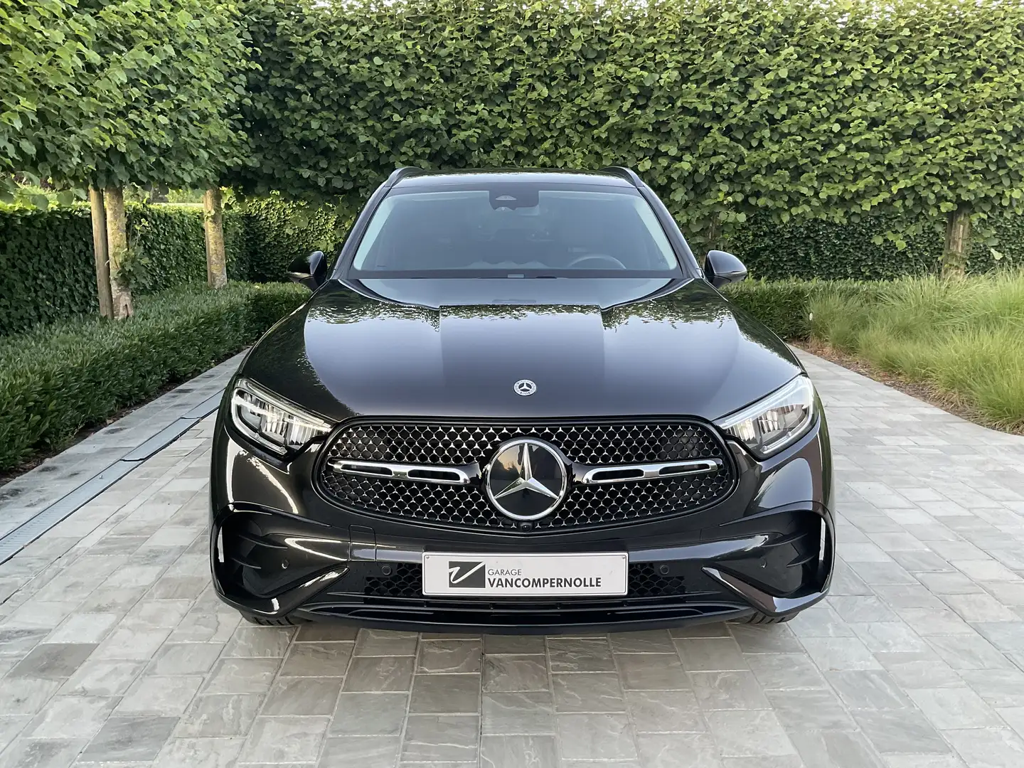 Mercedes-Benz GLC 300 e 4Matic 9G-TRONIC  AMG Line , TREKHAAK, CAMERA Zwart - 2