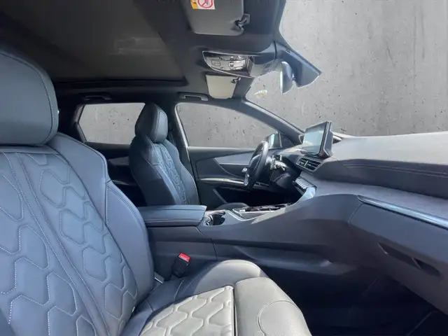 Peugeot 3008 view 13