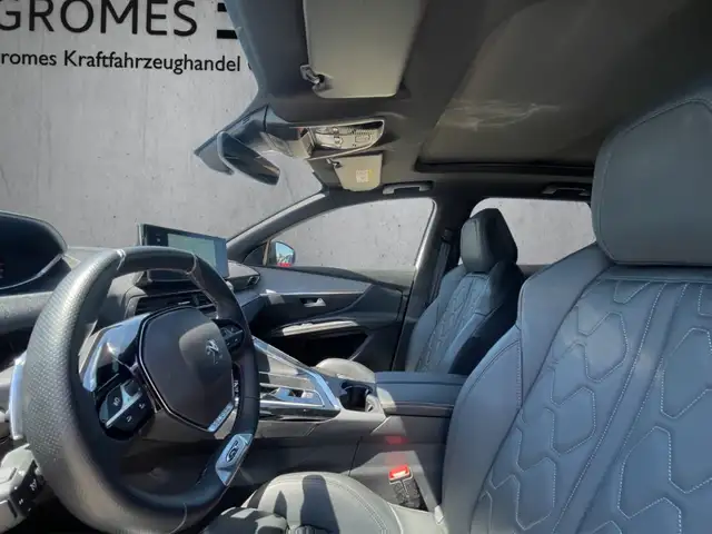 Peugeot 3008 view 9