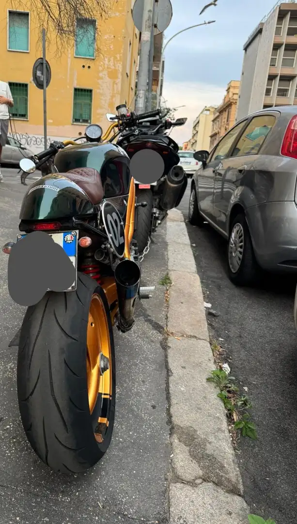 Triumph Speed Triple 955i custom - 1